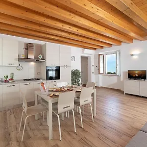 Casa Rossa - Regarda Travel Ferienhaus Bardolino