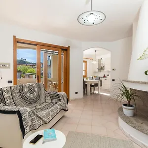 Casa A Due Passi Dal Mare Apartment Àrbatax